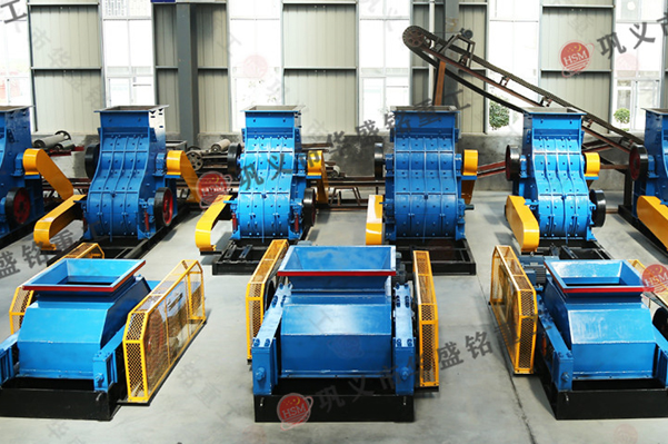 大型柏油路面破碎機,瀝青路面狼牙破碎機廠家報價,大型雙齒輥破碎機型號圖片,河南瀝青路面破碎設(shè)備